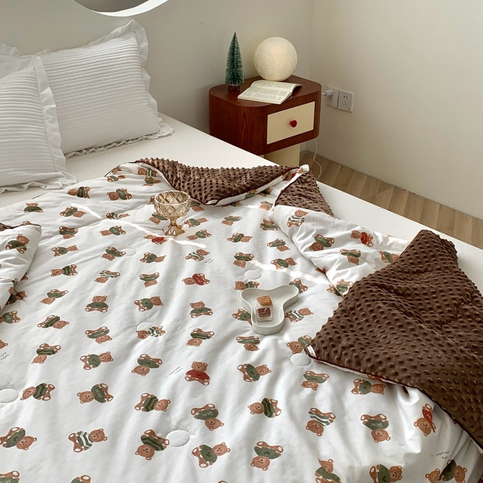 91家纺网 家纺一手货源 找家纺 星期八 2023新款全棉豆豆春秋被夏被 小熊