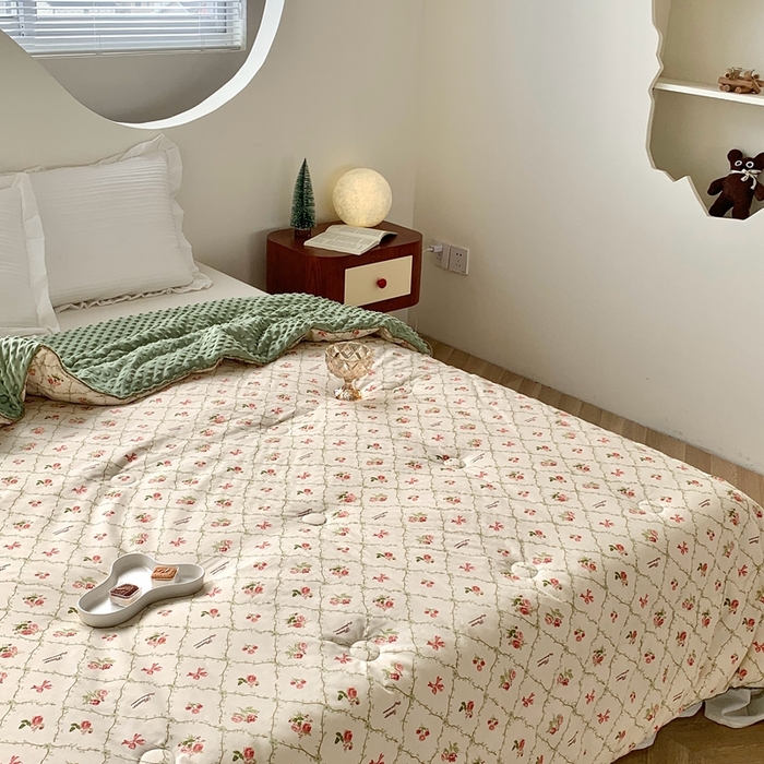 91家纺网 家纺一手货源 找家纺 星期八 2023新款全棉豆豆春秋被夏被 香兰