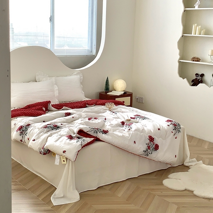 91家纺网 家纺一手货源 找家纺 星期八 2023新款全棉豆豆春秋被夏被 玫瑰花