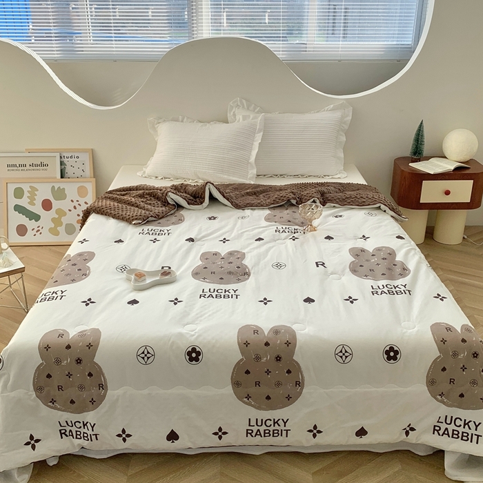 91家纺网 家纺一手货源 找家纺 星期八 2023新款全棉豆豆春秋被夏被 Lucky兔