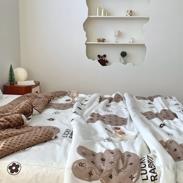 91家纺网 家纺一手货源 找家纺 星期八 2023新款全棉豆豆春秋被夏被 Lucky兔