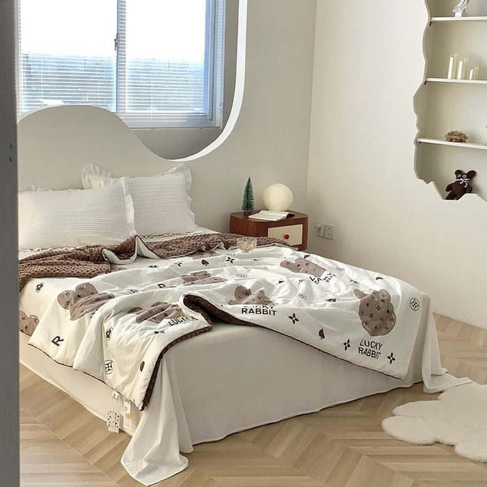 91家纺网 家纺一手货源 找家纺 星期八 2023新款全棉豆豆春秋被夏被 Lucky兔