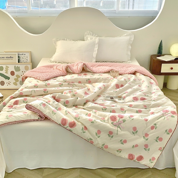 91家纺网 家纺一手货源 找家纺 星期八 2023新款全棉豆豆春秋被夏被 郁金香