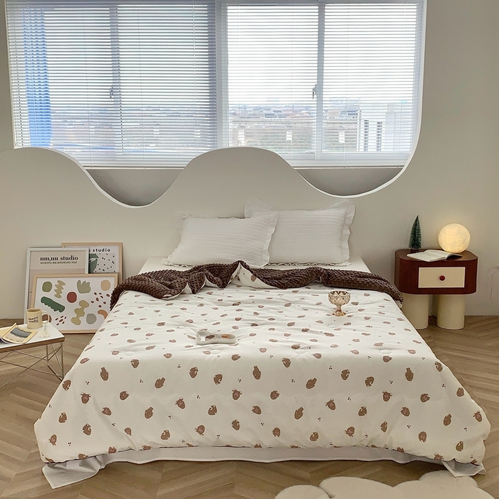 91家纺网 家纺一手货源 找家纺 星期八 2023新款全棉豆豆春秋被夏被 彼得兔