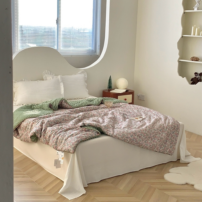 91家纺网 家纺一手货源 找家纺 星期八 2023新款全棉豆豆春秋被夏被 蔷薇