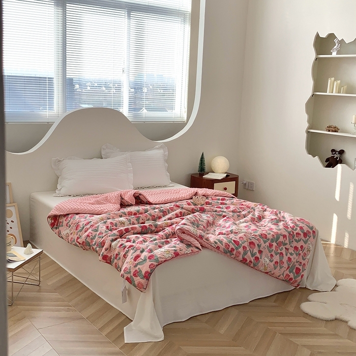 91家纺网 家纺一手货源 找家纺 星期八 2023新款全棉豆豆春秋被夏被 郁金香兔