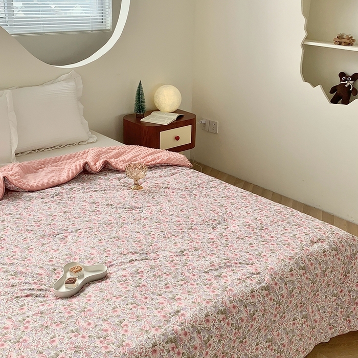 91家纺网 家纺一手货源 找家纺 星期八 2023新款全棉豆豆春秋被夏被 雪柳