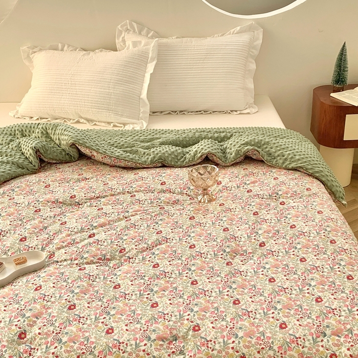 91家纺网 家纺一手货源 找家纺 星期八 2023新款全棉豆豆春秋被夏被 樱草