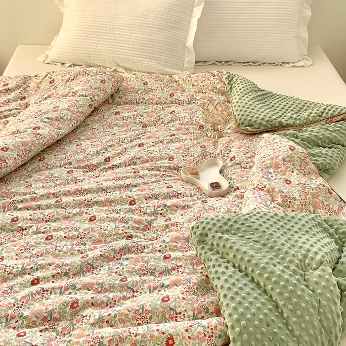 91家纺网 家纺一手货源 找家纺 星期八 2023新款全棉豆豆春秋被夏被 樱草