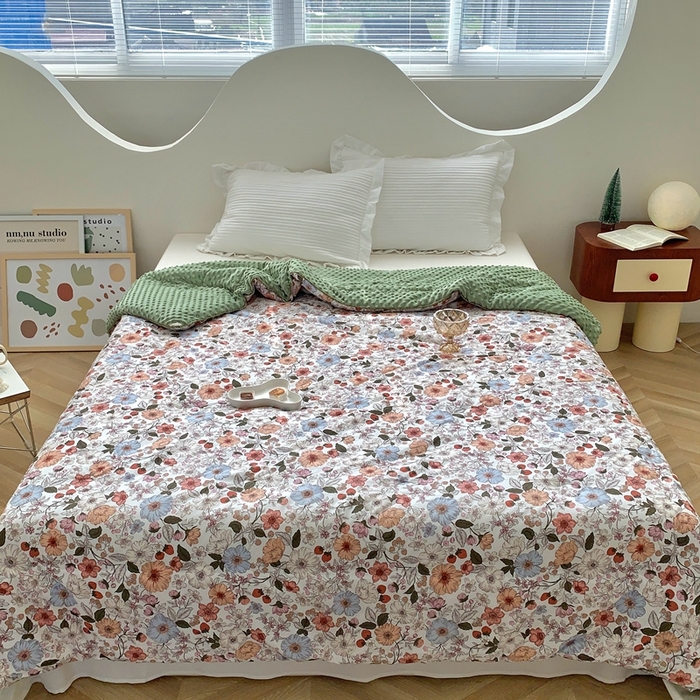 91家纺网 家纺一手货源 找家纺 星期八 2023新款全棉豆豆春秋被夏被 繁花