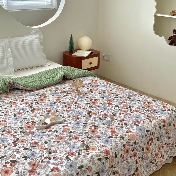 91家纺网 家纺一手货源 找家纺 星期八 2023新款全棉豆豆春秋被夏被 繁花