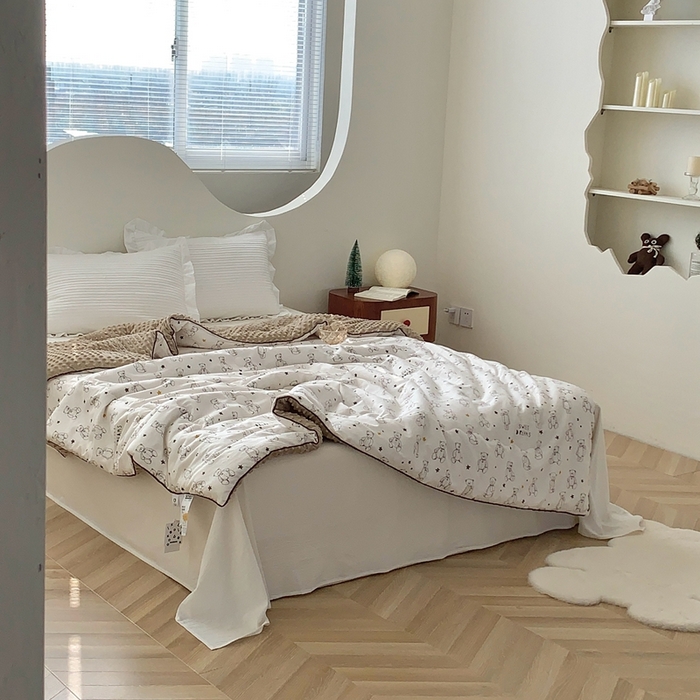 91家纺网 家纺一手货源 找家纺 星期八 2023新款全棉豆豆春秋被夏被 简笔熊