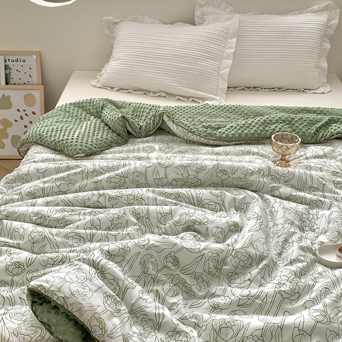 91家纺网 家纺一手货源 找家纺 星期八 2023新款全棉豆豆春秋被夏被 绿玫瑰