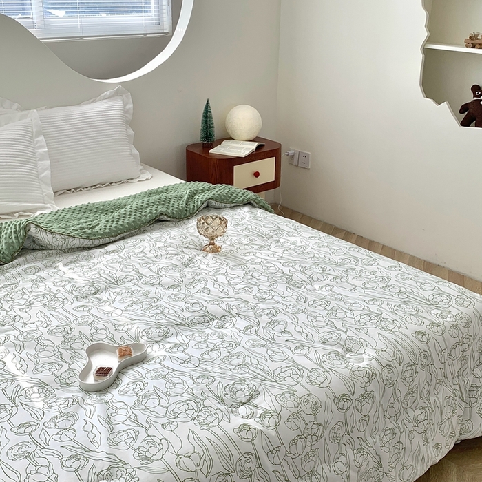 91家纺网 家纺一手货源 找家纺 星期八 2023新款全棉豆豆春秋被夏被 绿玫瑰