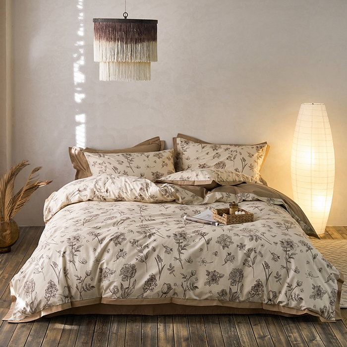 91家纺网 家纺一手货源 找家纺 千朵森 2024新款全棉长绒棉拼角款印花四件套  简爱