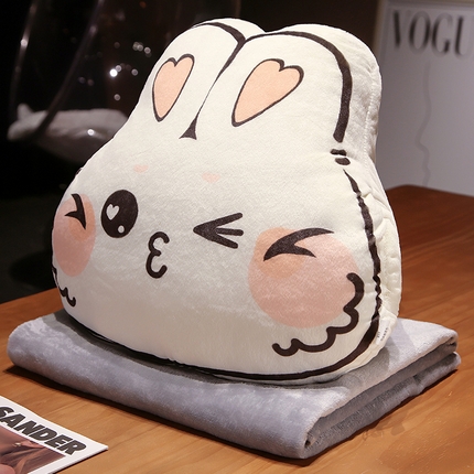 91家纺网 家纺一手货源 找家纺 （总）仟亿莱 2023新款印花兔三用抱枕毯