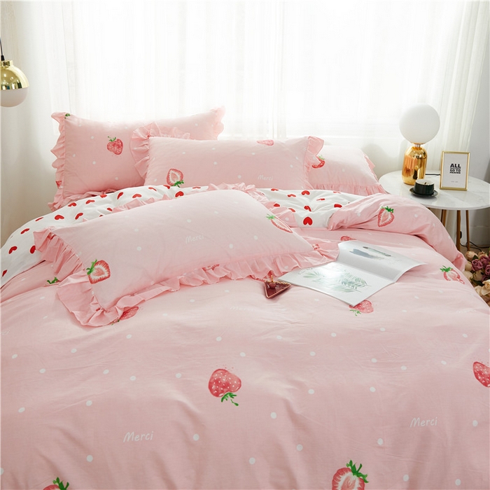 91家纺网 家纺一手货源 找家纺 亲亲公主 2025新款全棉韩版床裙款四件套 爱心草莓