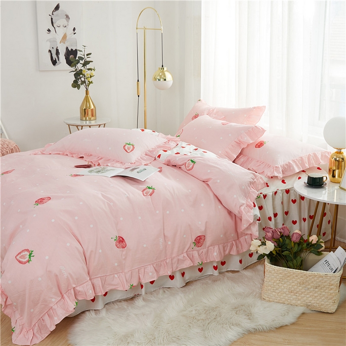 91家纺网 家纺一手货源 找家纺 亲亲公主 2025新款全棉韩版床裙款四件套 爱心草莓