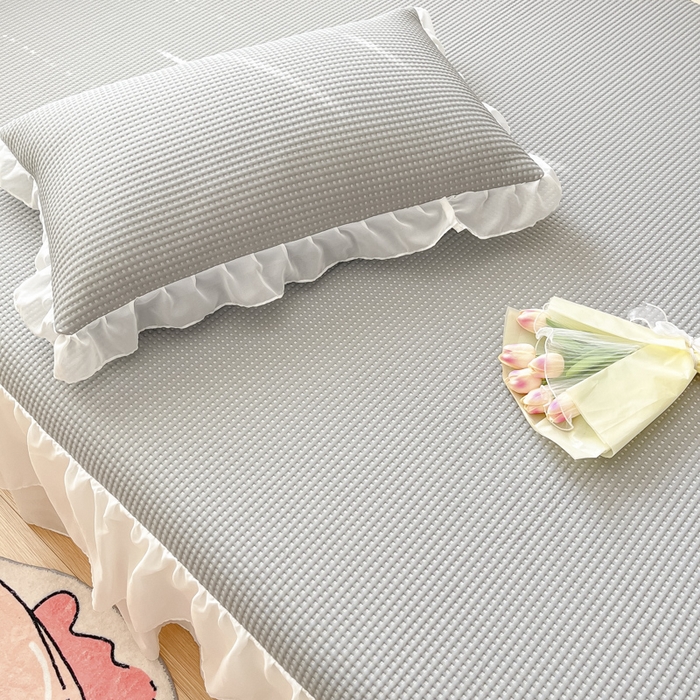 91家纺网 家纺一手货源 找家纺 同田 2023新款凉豆豆床裙款凉席冰丝凉感豆豆席 豆豆银灰