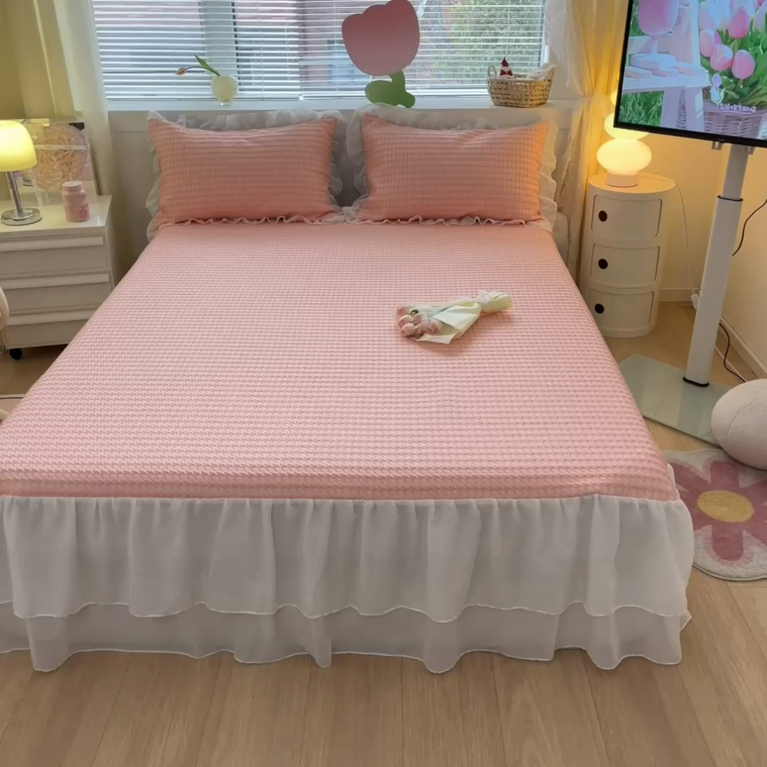 91家纺网 家纺一手货源 找家纺 同田 2023新款凉豆豆床裙款凉席冰丝凉感豆豆席 萝莉粉