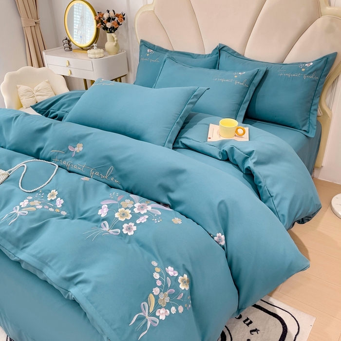 91家纺网 家纺一手货源 找家纺 金米诺 2024新款水洗磨毛刺绣四件套 幸运花-湖蓝