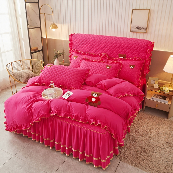 91家纺网 家纺一手货源 找家纺 屹成家纺 2024年水洗棉毛巾绣款床裙四件套 玫红