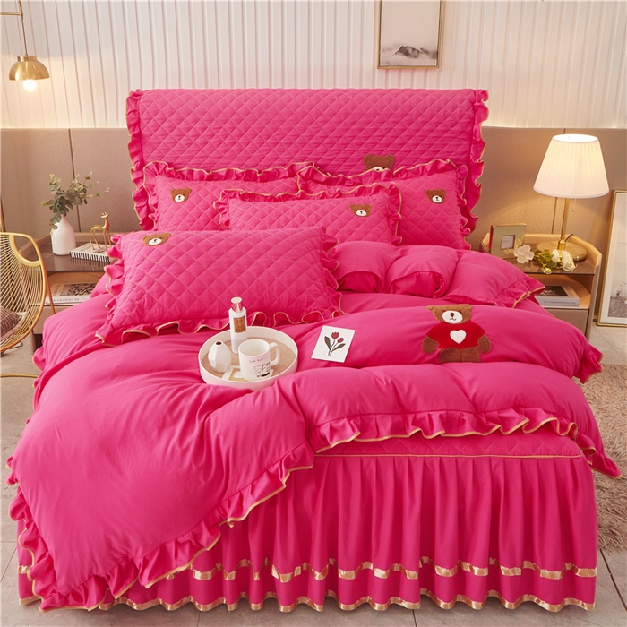 91家纺网 家纺一手货源 找家纺 屹成家纺 2024年水洗棉毛巾绣款床裙四件套 玫红