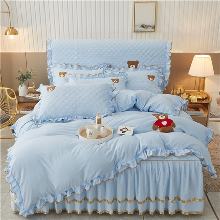 91家纺网 家纺一手货源 找家纺 （总）屹成家纺 2024年水洗棉毛巾绣款床裙四件套