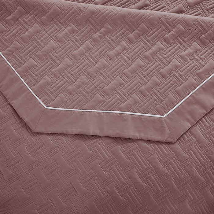 91家纺网 家纺一手货源 找家纺 优乐家纺 2023新款双面全棉斜纹绗绣床盖唐顿系列三件套 唐顿-魅力豆沙