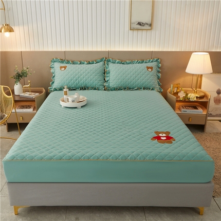 屹成家纺 2024年水洗棉毛巾绣款床笠三件套 橄榄绿