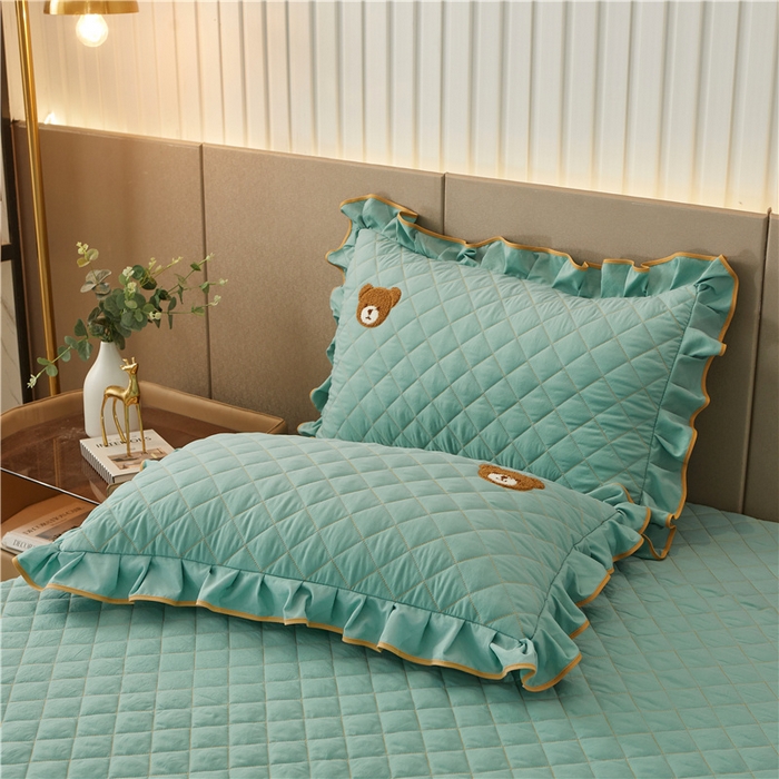 91家纺网 家纺一手货源 找家纺 屹成家纺 2024年水洗棉毛巾绣款床笠三件套 橄榄绿