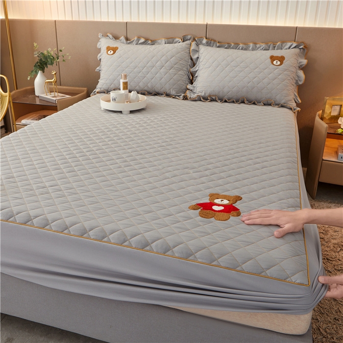 91家纺网 家纺一手货源 找家纺 屹成家纺 2024年水洗棉毛巾绣款床笠三件套 银灰