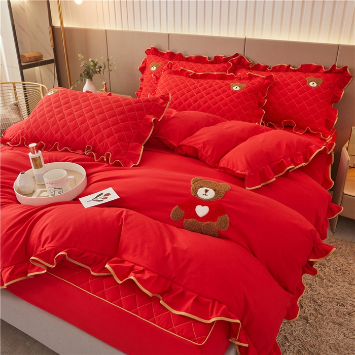 91家纺网 家纺一手货源 找家纺 屹成家纺 2024年水洗棉毛巾绣款床笠四件套 大红