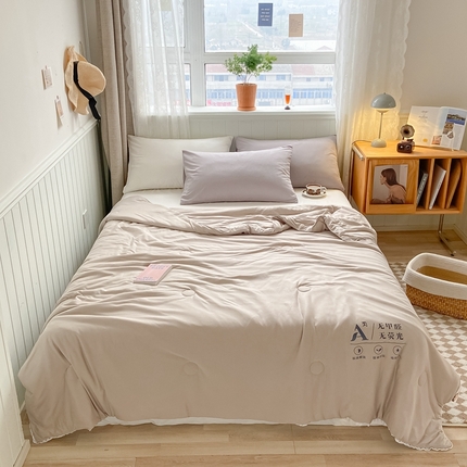 91家纺网 家纺一手货源 找家纺 帕拉美拉 2025新款针织棉夏凉空调被系列 豆绿