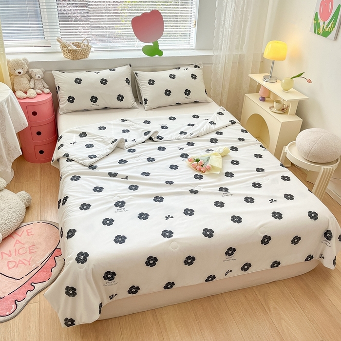 91家纺网 家纺一手货源 找家纺  蜜柚 2024新款A类提花透气凉感丝小冰皮夏被 山茶花