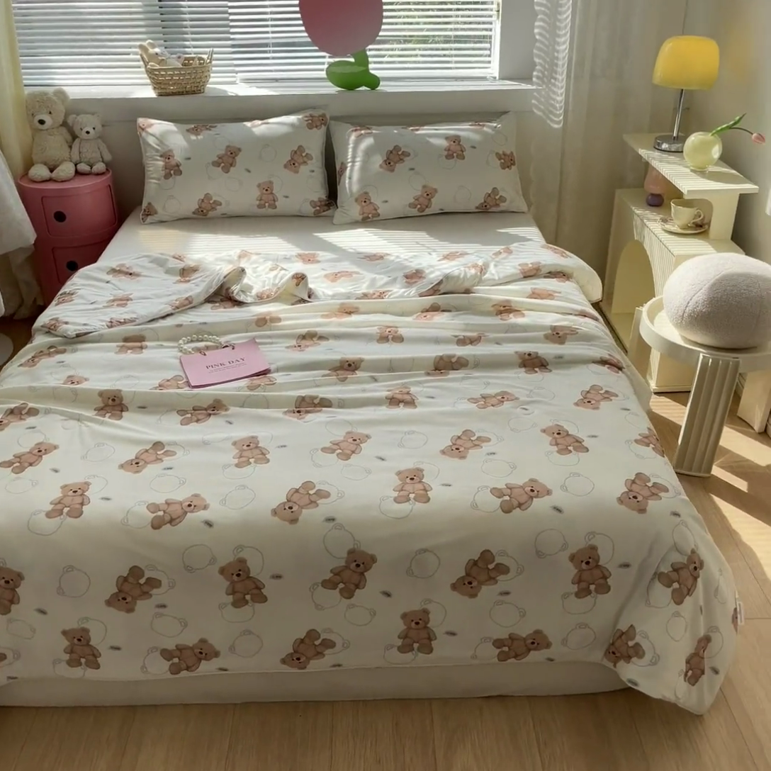 91家纺网 家纺一手货源 找家纺  蜜柚 2024新款A类提花透气凉感丝小冰皮夏被 可爱熊