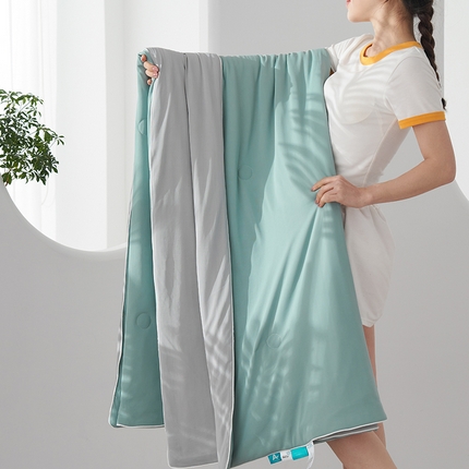 91家纺网 家纺一手货源 找家纺 （总）提供买家秀2023新款高克重锦纶A类凉糯糯凉感丝夏被空调被子