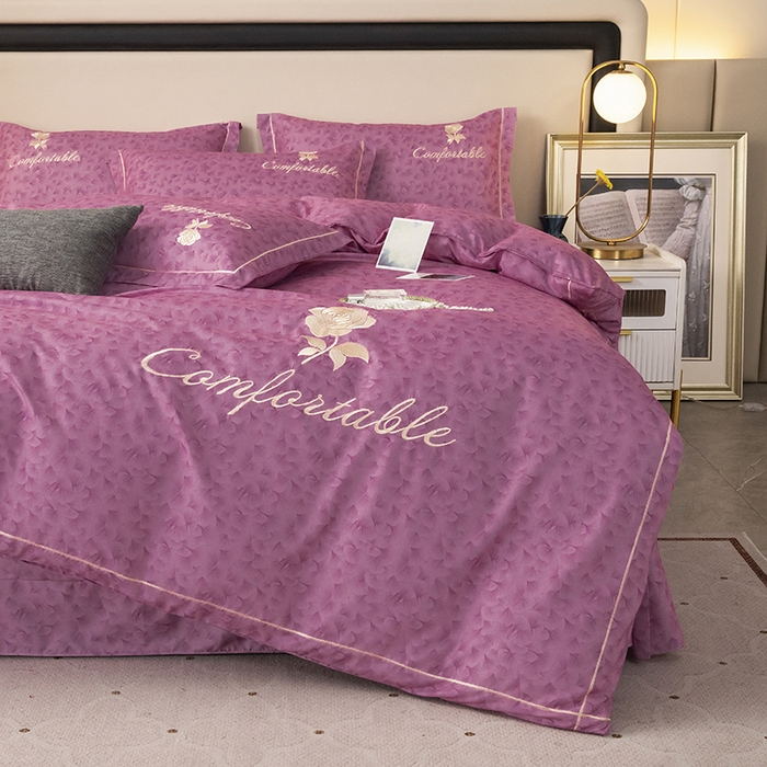 91家纺网 家纺一手货源 找家纺 优尚家纺2025新款肌理纹刺绣款四件套 豆沙红