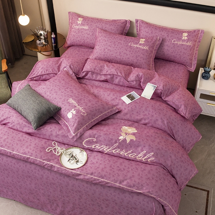 91家纺网 家纺一手货源 找家纺 优尚家纺2025新款肌理纹刺绣款四件套 豆沙红