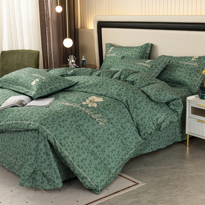 91家纺网 家纺一手货源 找家纺 优尚家纺2025新款肌理纹刺绣款四件套 孔雀绿