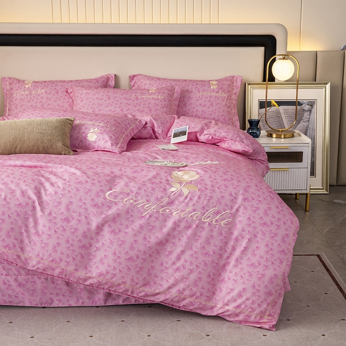 91家纺网 家纺一手货源 找家纺 优尚家纺2025新款肌理纹刺绣款四件套 温柔粉