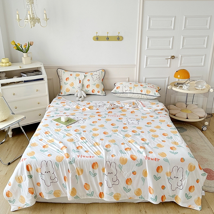 91家纺网 家纺一手货源 找家纺 纽缦家纺 2023新款降温凉感被 兔精灵-奶白