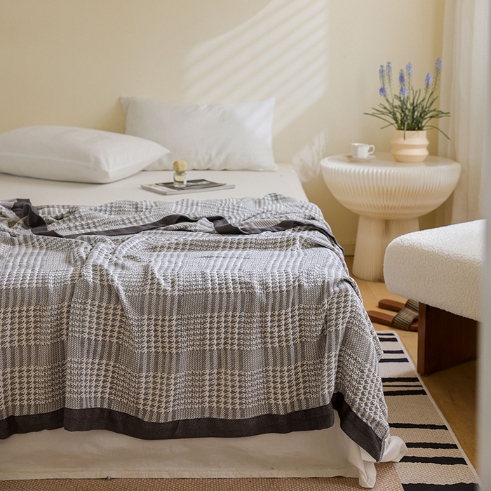 91家纺网 家纺一手货源 找家纺 雯雨家纺 2023新款竹纤维毛巾被 百灵鸟-灰色