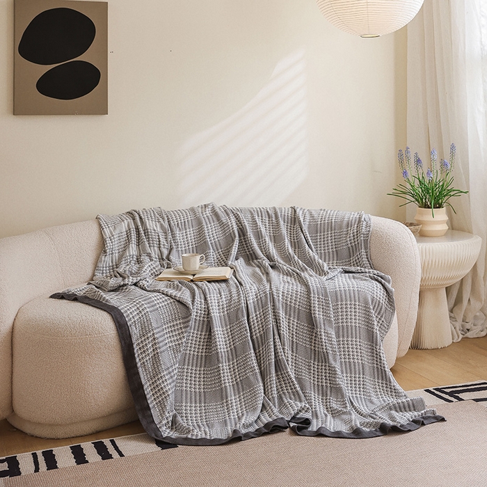 91家纺网 家纺一手货源 找家纺 雯雨家纺 2023新款竹纤维毛巾被 百灵鸟-灰色