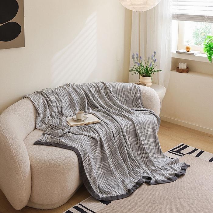 91家纺网 家纺一手货源 找家纺 雯雨家纺 2023新款竹纤维毛巾被 百灵鸟-灰色