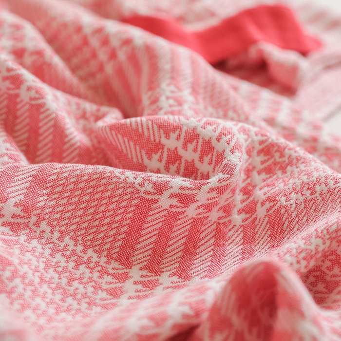91家纺网 家纺一手货源 找家纺 雯雨家纺 2023新款竹纤维毛巾被 百灵鸟-红色