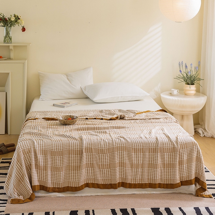 91家纺网 家纺一手货源 找家纺 雯雨家纺 2023新款竹纤维毛巾被 百灵鸟-驼色