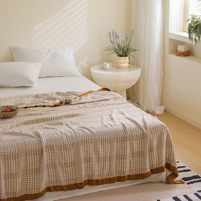 91家纺网 家纺一手货源 找家纺 雯雨家纺 2023新款竹纤维毛巾被 百灵鸟-驼色