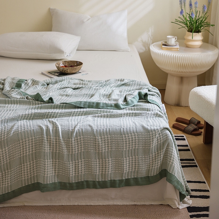 91家纺网 家纺一手货源 找家纺 雯雨家纺 2023新款竹纤维毛巾被 百灵鸟-绿色