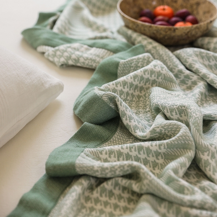 91家纺网 家纺一手货源 找家纺 雯雨家纺 2023新款竹纤维毛巾被 百灵鸟-绿色